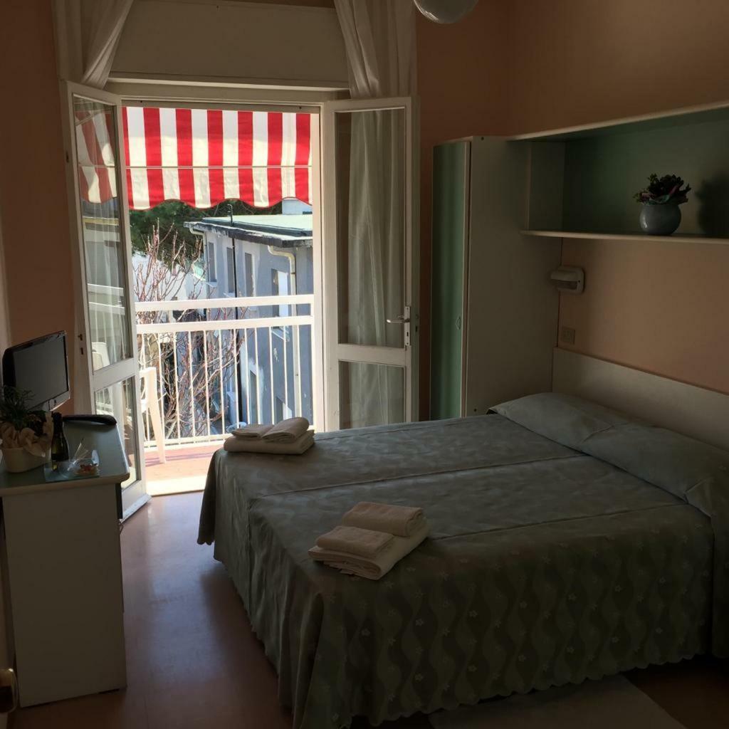 Hotel Ville De Paris Riccione Zewnętrze zdjęcie