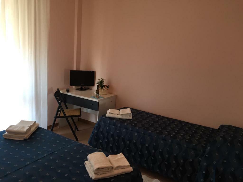 Hotel Ville De Paris Riccione Zewnętrze zdjęcie