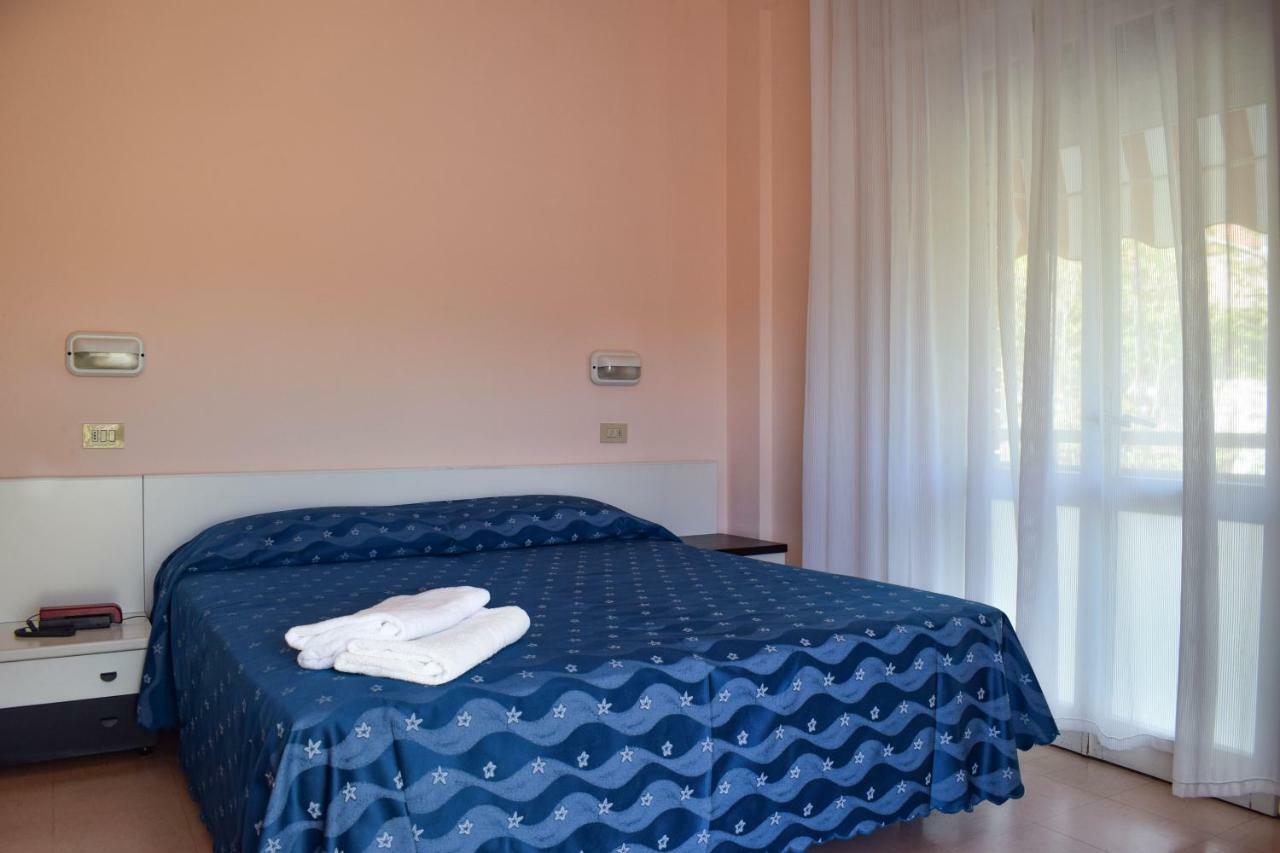 Hotel Ville De Paris Riccione Zewnętrze zdjęcie