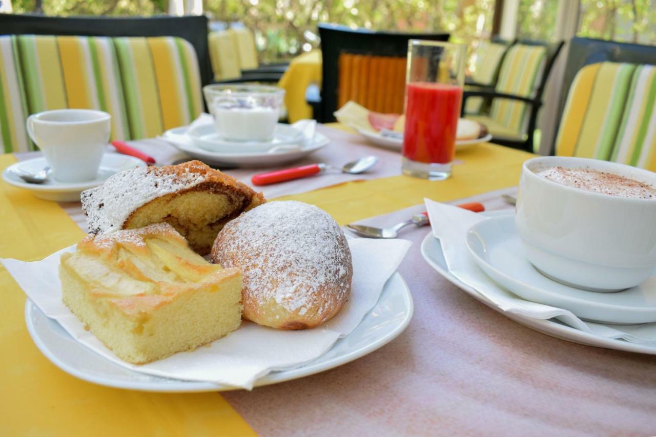 Hotel Ville De Paris Riccione Zewnętrze zdjęcie