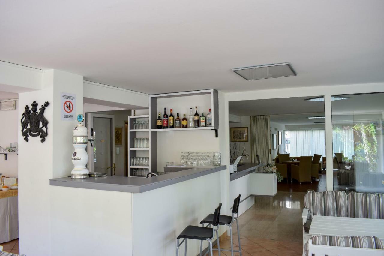 Hotel Ville De Paris Riccione Zewnętrze zdjęcie