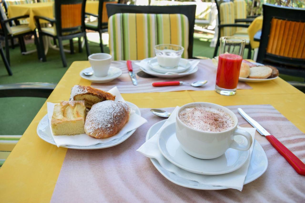 Hotel Ville De Paris Riccione Zewnętrze zdjęcie